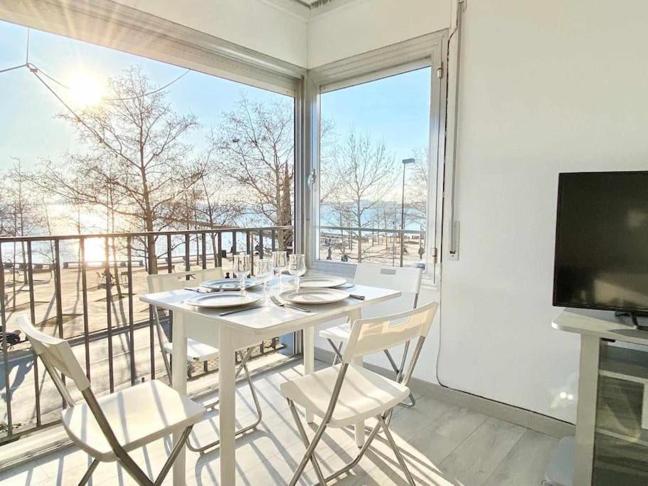 Estudio Frente Al Mar En Roses Con Vistas Exterior photo